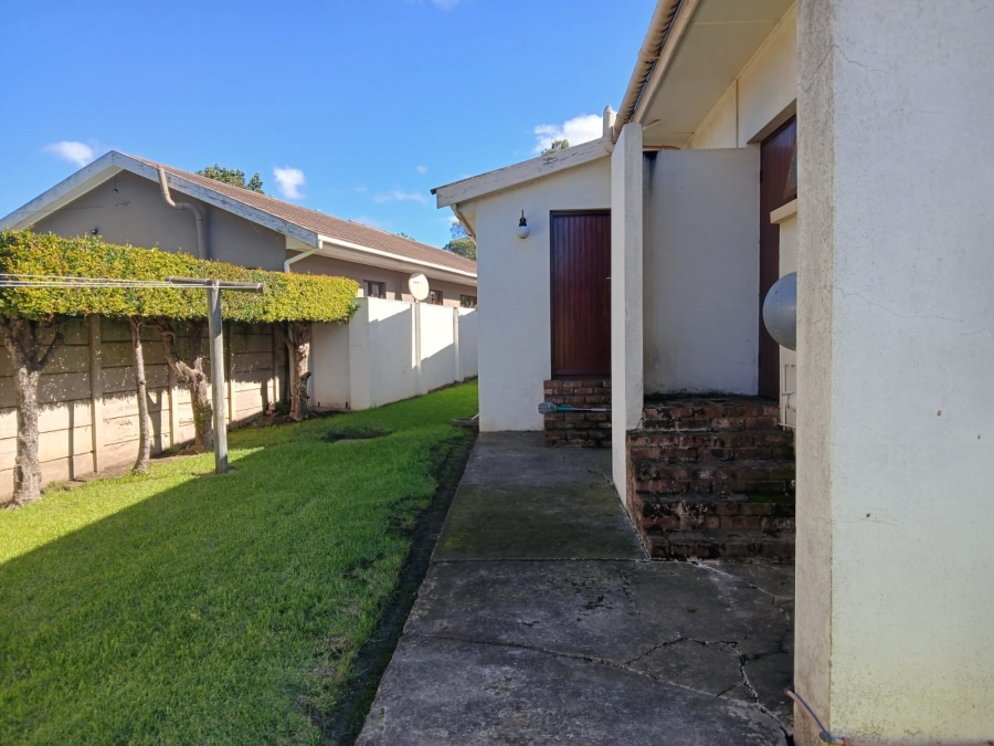 5 Bedroom Property for Sale in Boskloof Eastern Cape